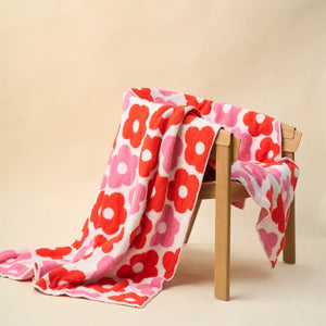 Cozy Dreams Flower Pop Luxe Blanket